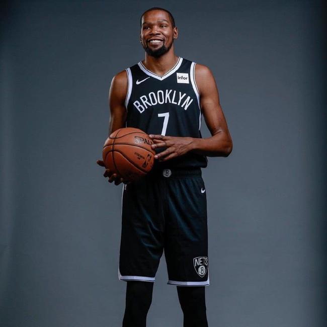 据某高水平 据某高水平